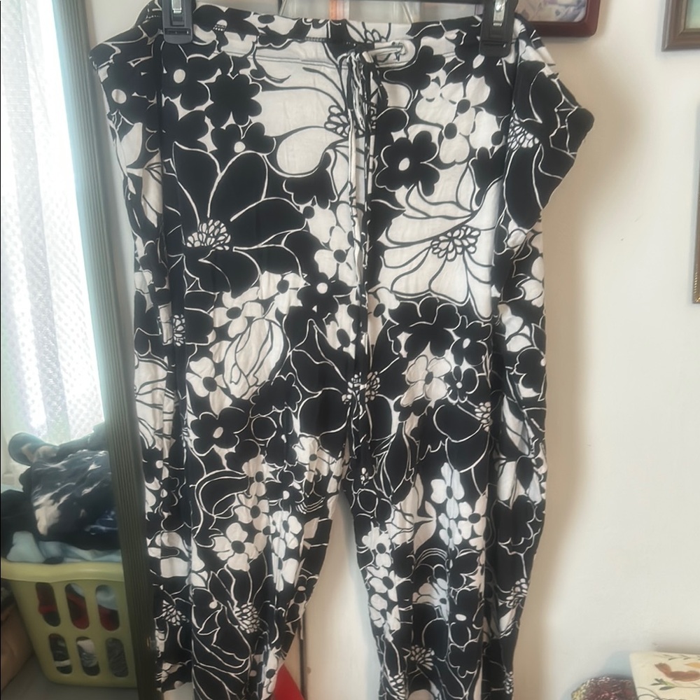 Old Navy Black and White Floral Pajama bottom